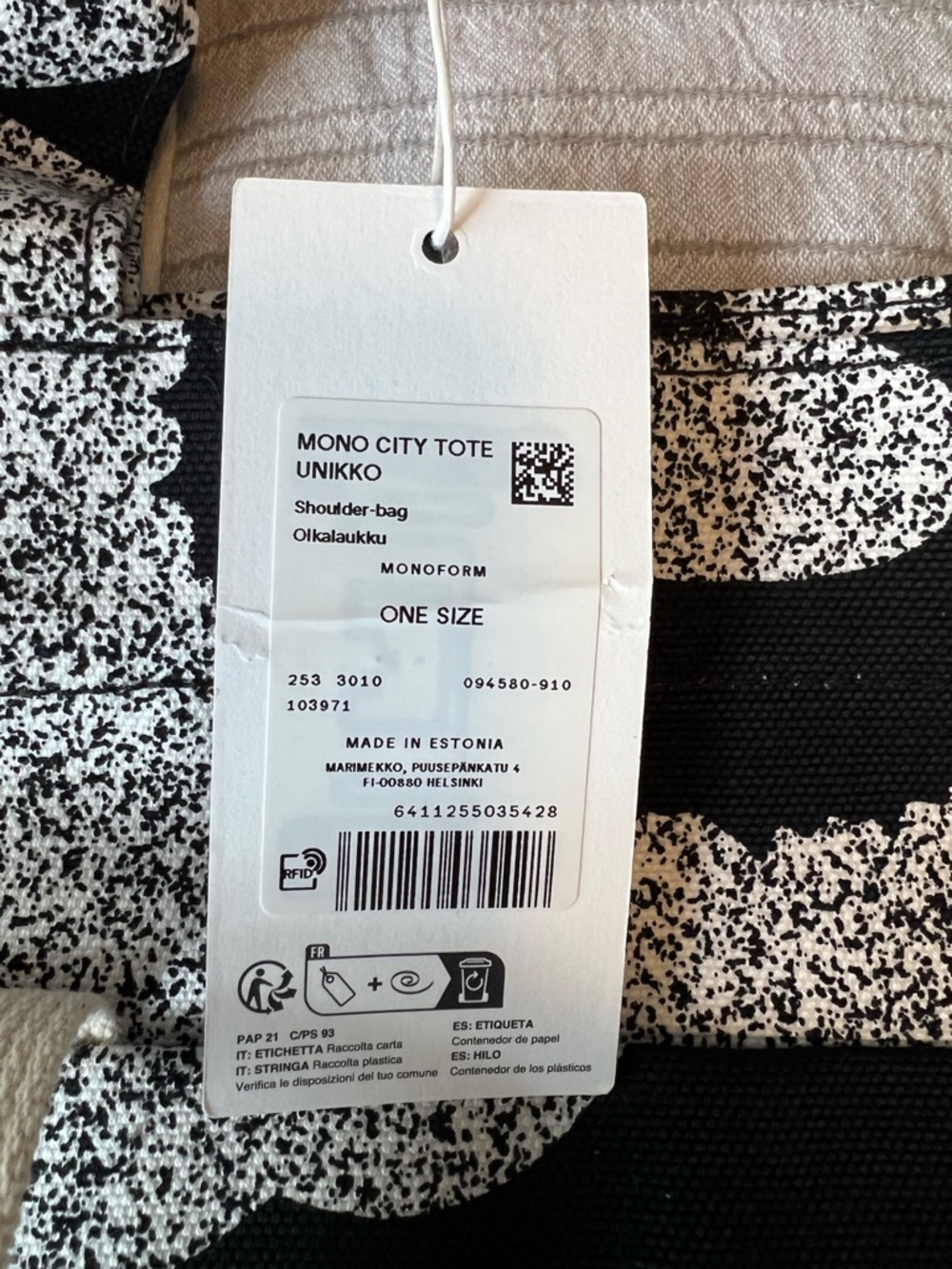 Marimekko: Mono City Heavyweight Canvas Tote Unikko - black/ off-white - Picture 8 of 8